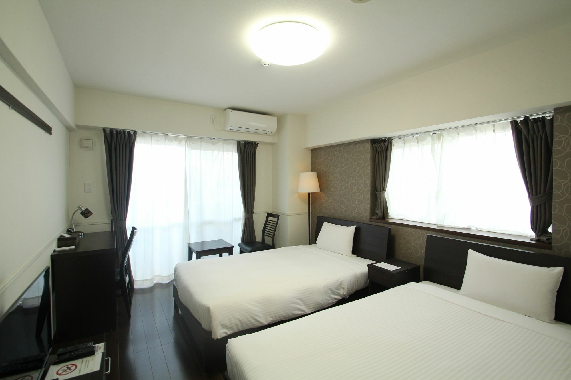 Class Inn Omoromachi Station Наха Экстерьер фото